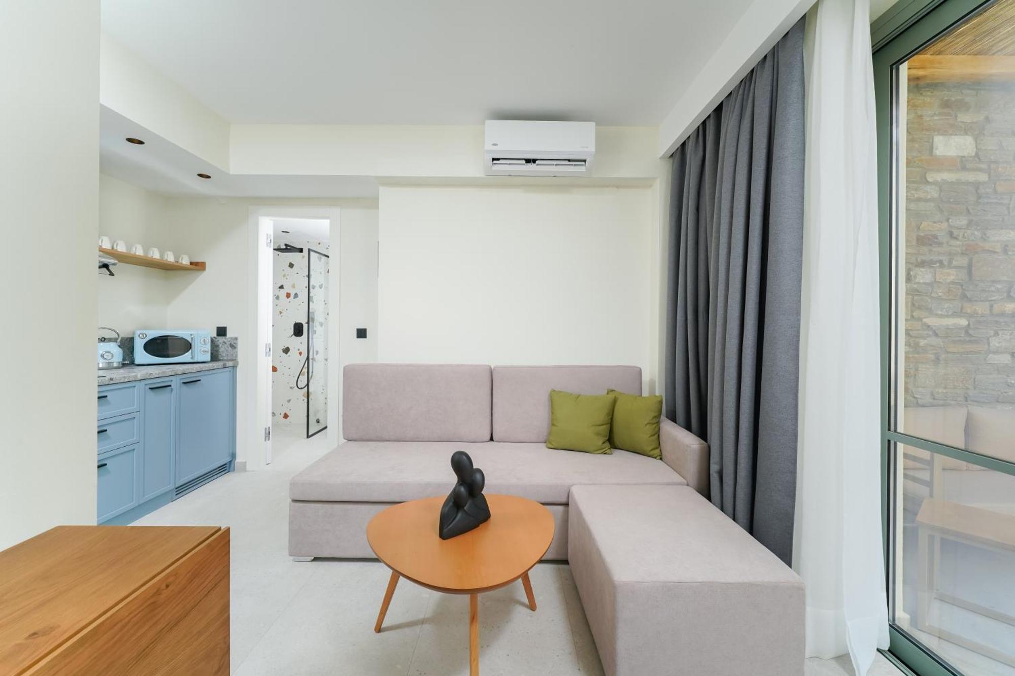 Azzure Luxury Suites Potos Exterior foto
