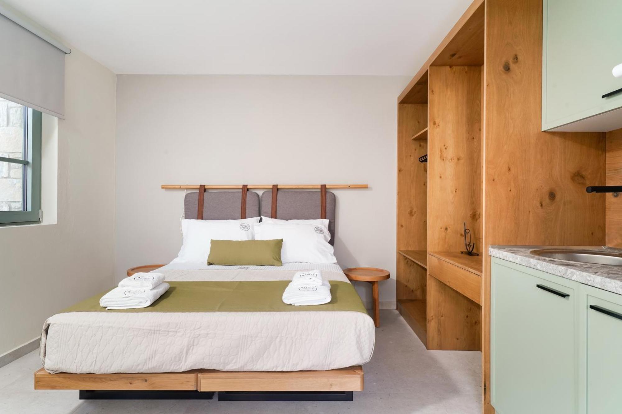 Azzure Luxury Suites Potos Exterior foto